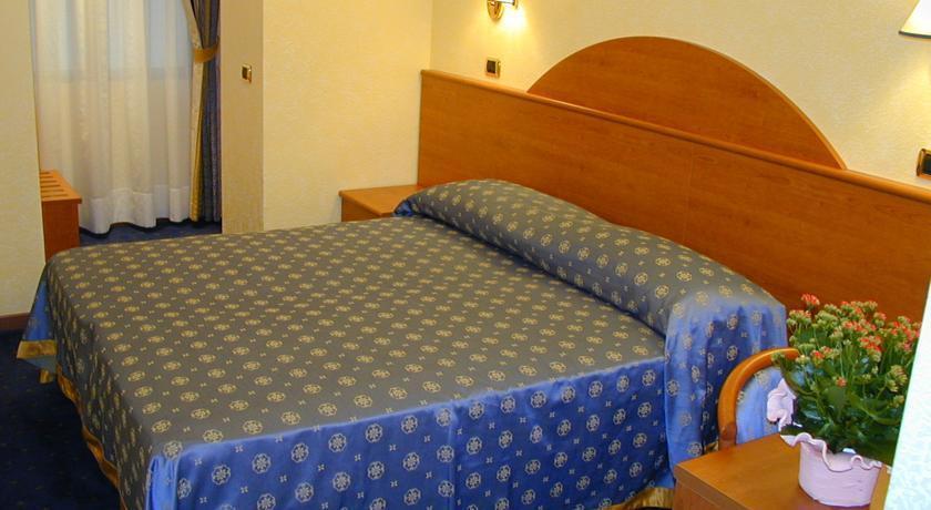 Baltik Guesthouse Rome Luaran gambar